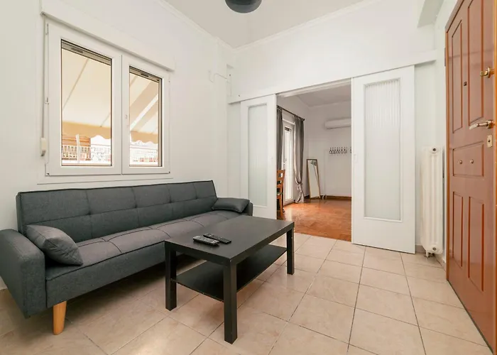Skyline Penthouse 2Bd Apartment Close To Metro Station