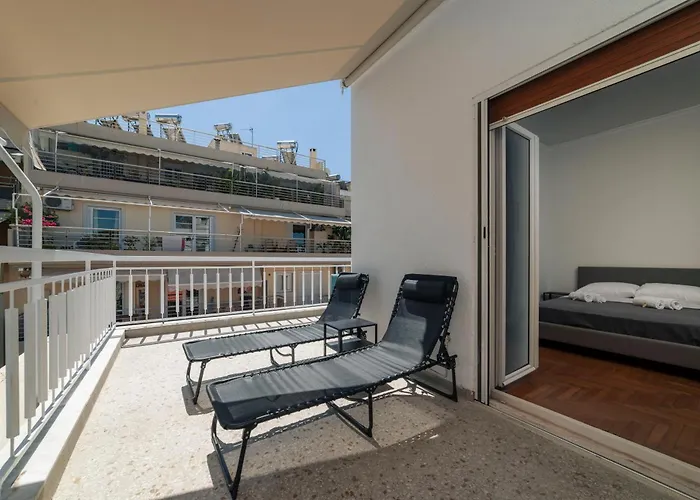 Skyline Penthouse 2Bd Apartment Close To Metro Station