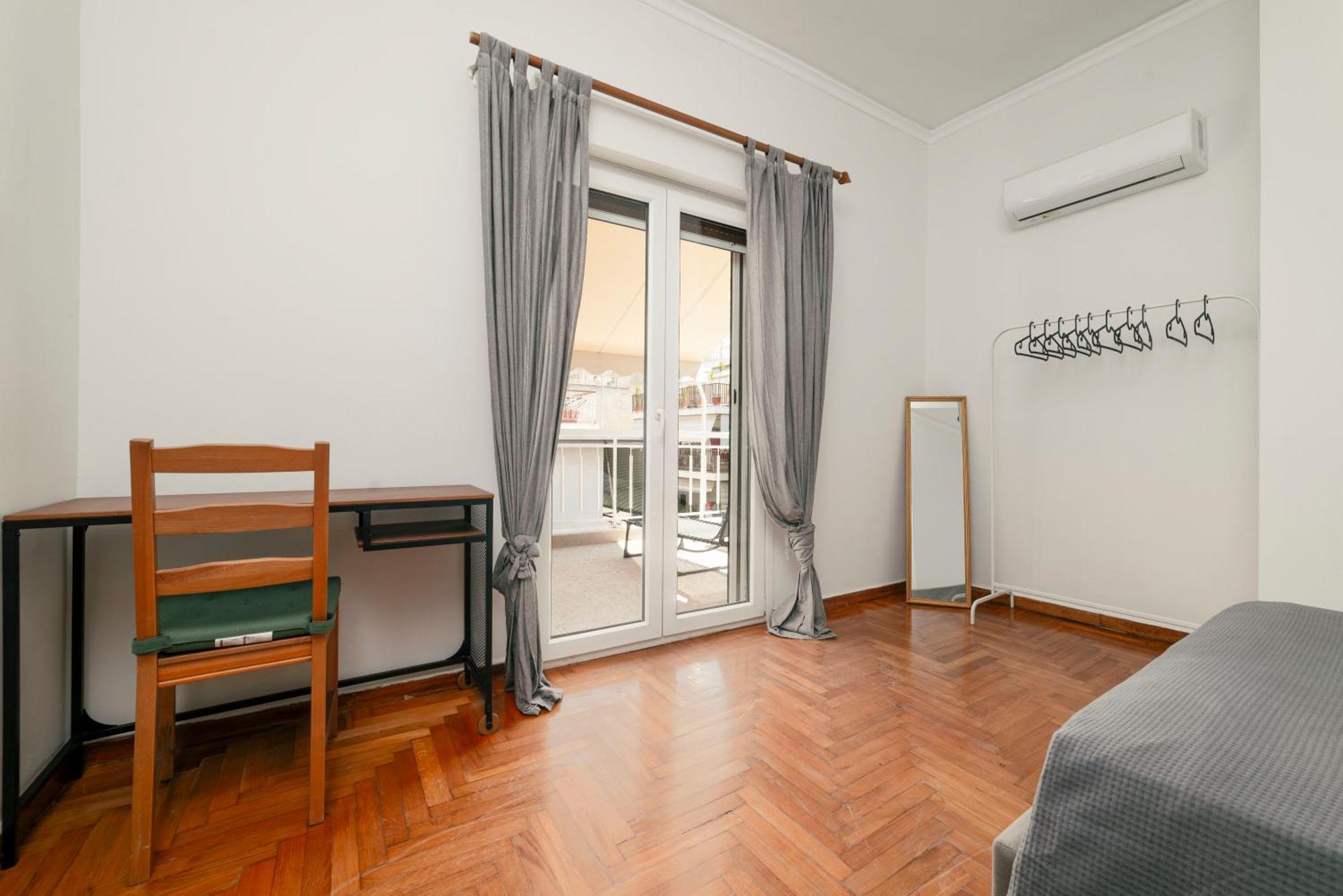 Skyline Penthouse 2bd Close To Metro Station Apartment *