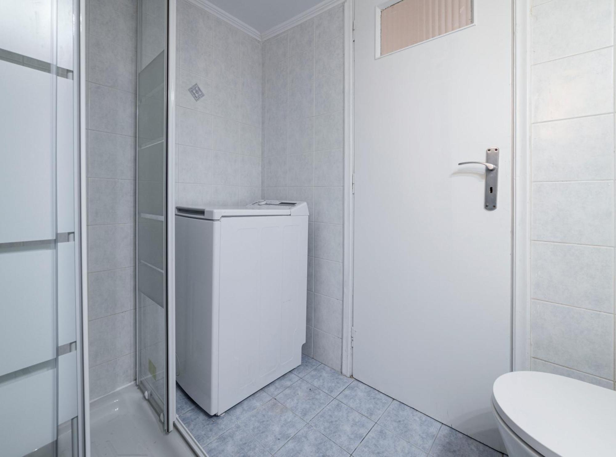 Skyline Penthouse 2bd Close To Metro Station *